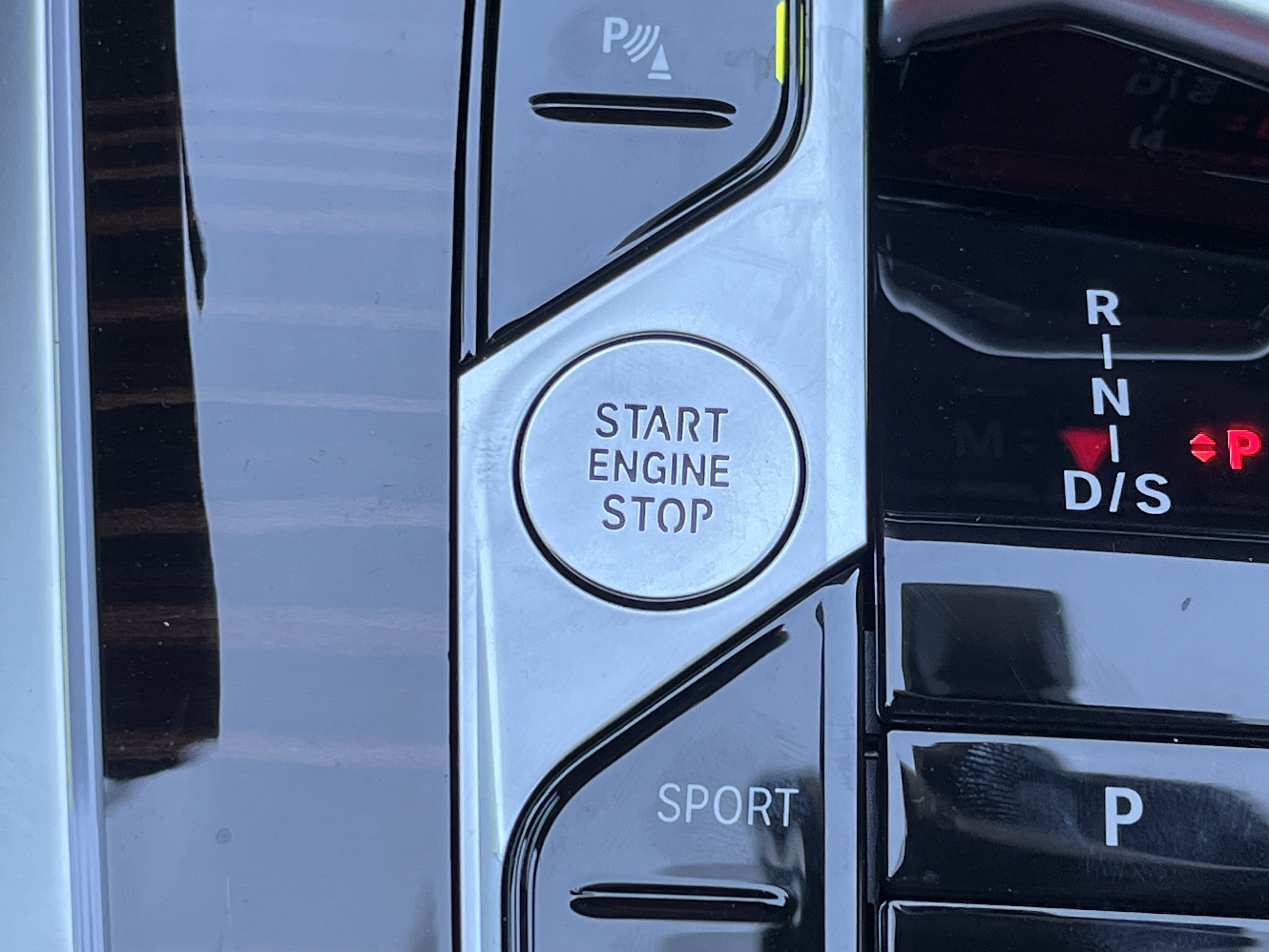 New 2026 Alpine White BMW sDrive40i image 7