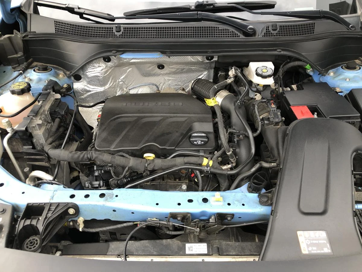 Used 2024 Blue Chevrolet Fwd 4dr 1rs image 9