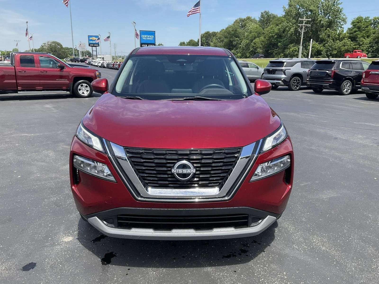Used 2023 Scarlet Ember Tintcoat Nissan SV image 2
