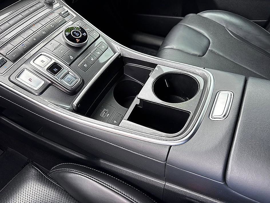 Used 2022 Hampton Gray Hyundai Calligraphy image 16