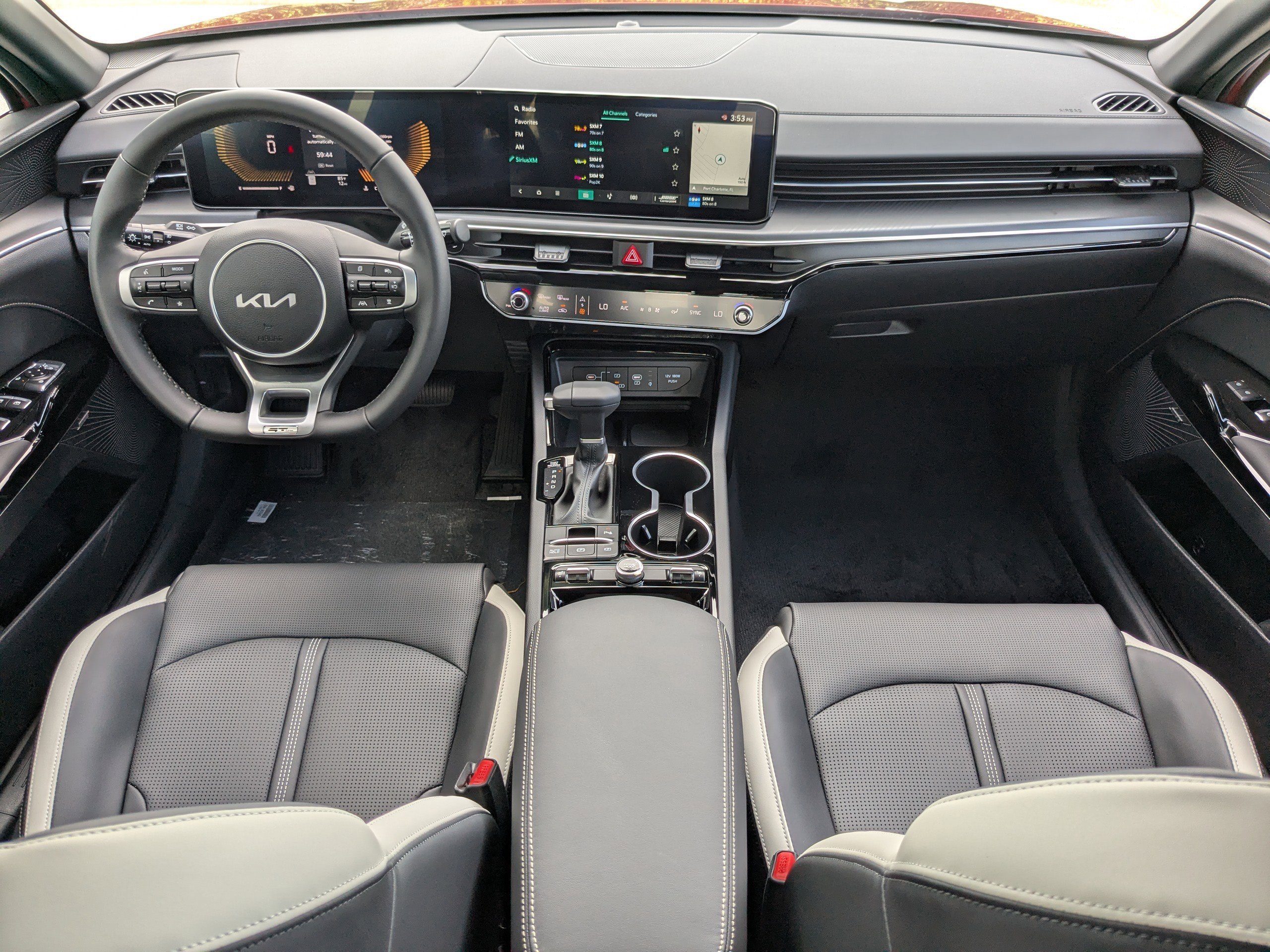 2026 Kia K5 GT-Line - Photo 17