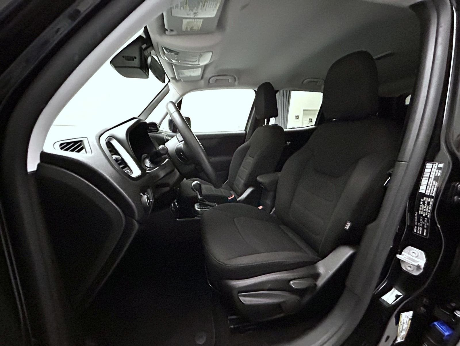 Used 2020 Black Jeep Latitude image 10