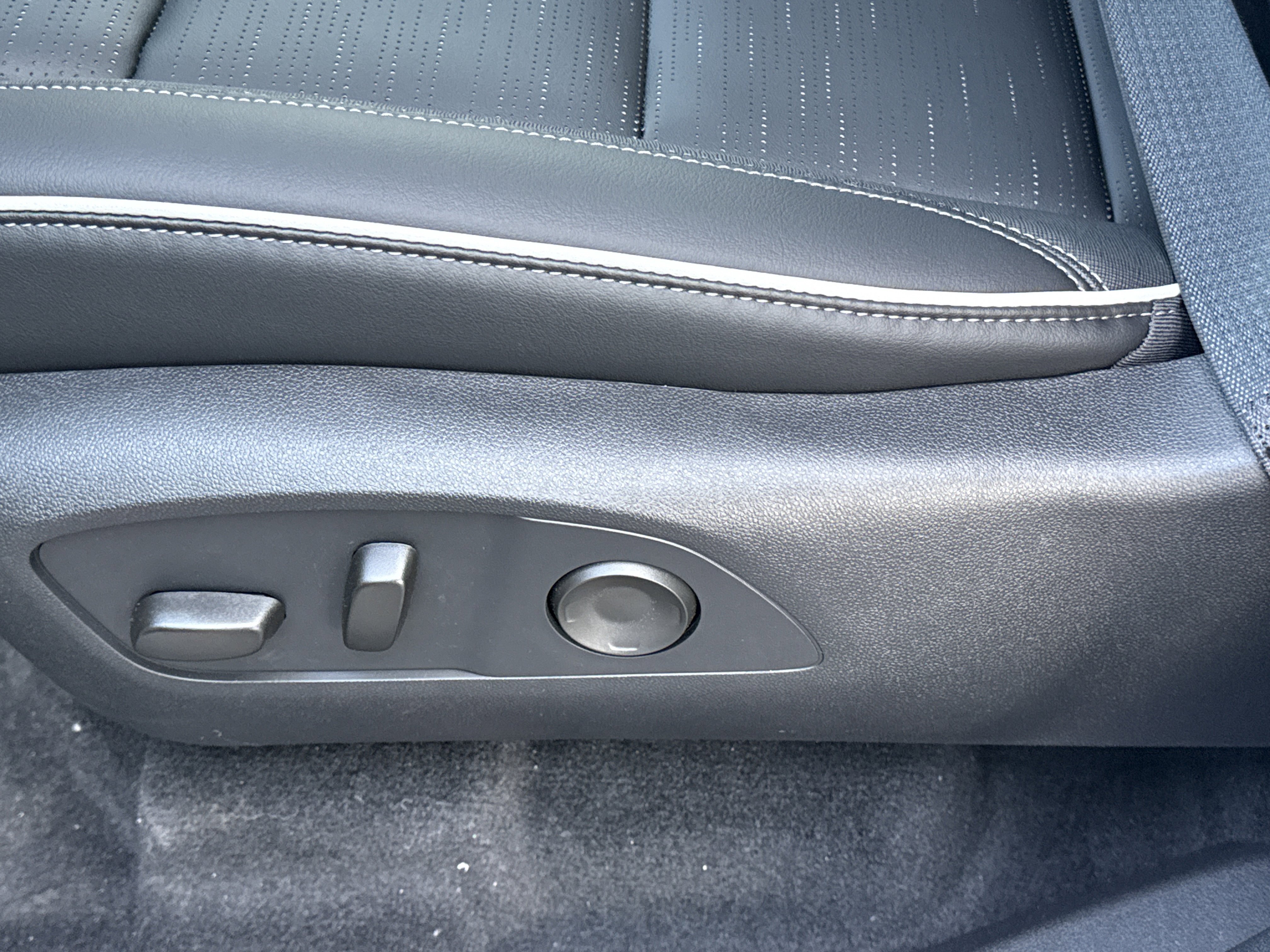 2026 Buick Enclave Sport Touring - Photo 18