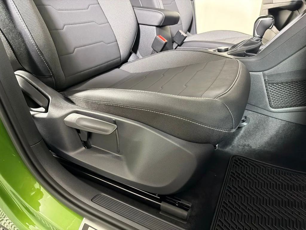 New 2026 Green Volkswagen 1.5T SE Black image 24