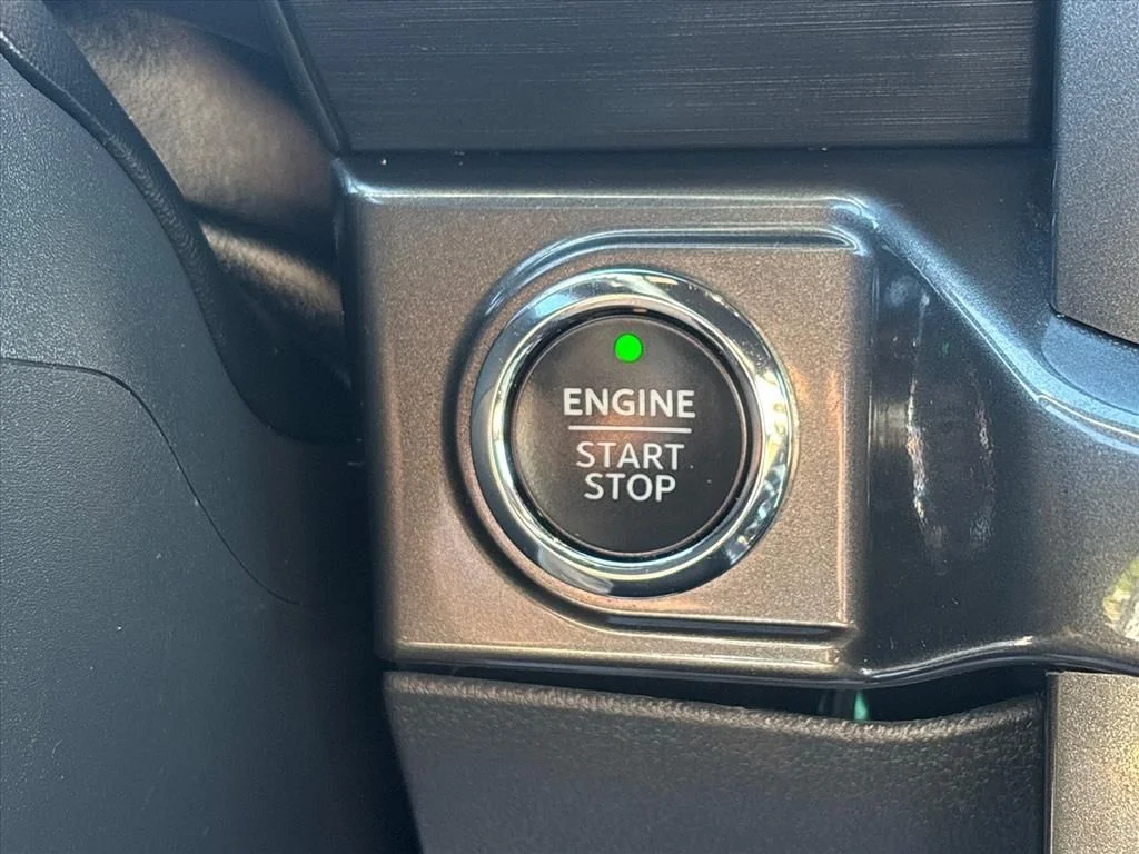 Used 2023 Silver Ford XLT image 34