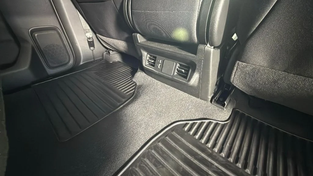 Used 2026 White Chevrolet Custom image 30