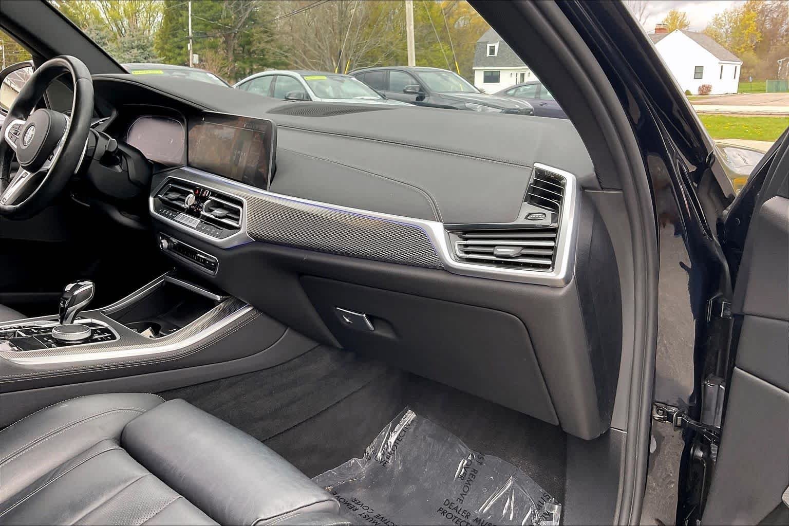 Used 2021 Carbon Black Metallic BMW xDrive40i image 18