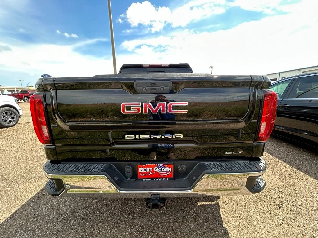 Used 2021 Black GMC SLT image 5