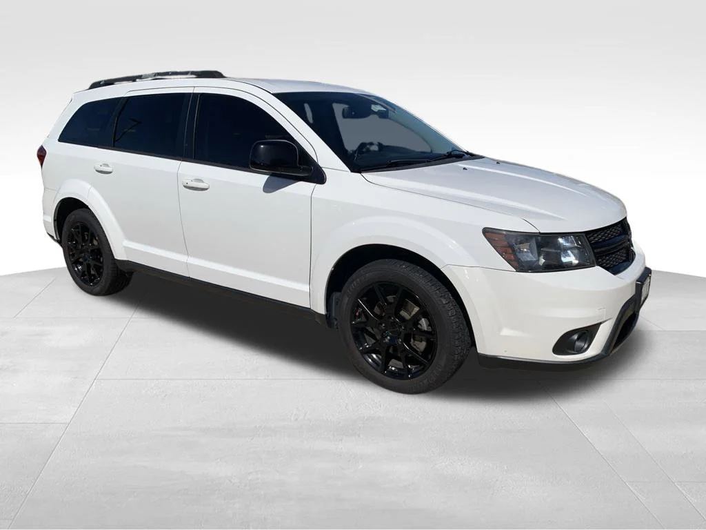 Used 2017 White Dodge SXT image 13