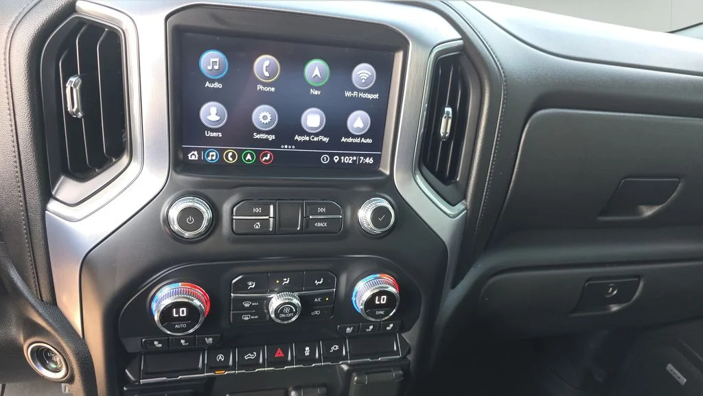Used 2020 White GMC SLT image 17