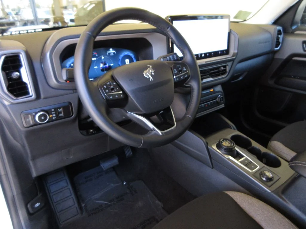 Certified Used 2025 Oxford White Ford Big Bend image 13