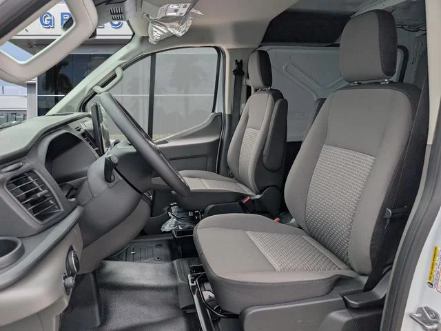 New 2026 Oxford White Ford Cargo Van image 4