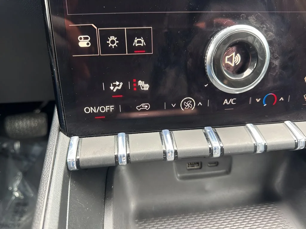 Used 2026 Black GMC Elevation image 18