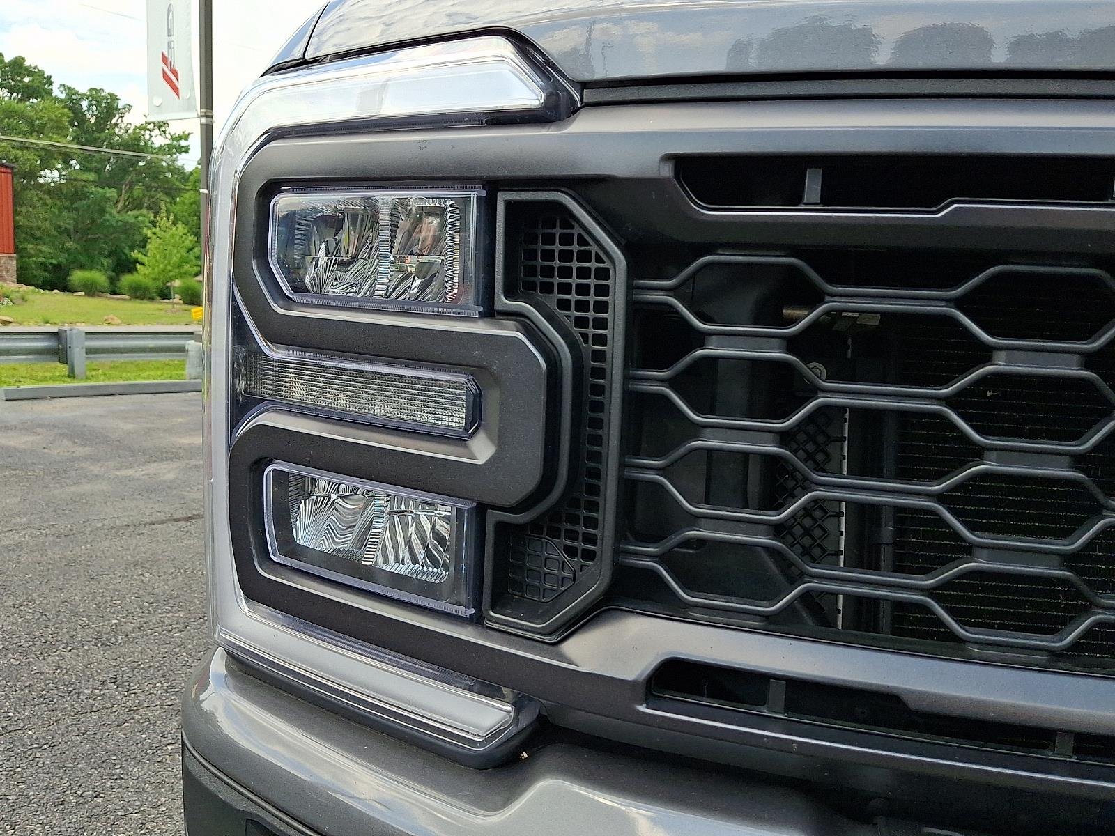 Used 2024 Carbonized Gray Metallic Ford LARIAT image 9