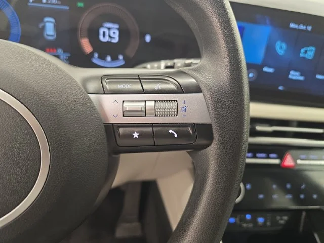 Used 2025 Atlantic Blue Hyundai SEL image 32