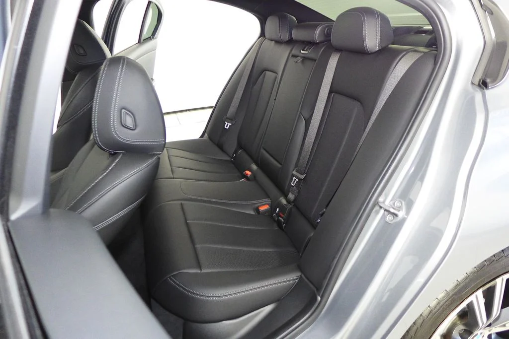 Used 2023 Gray BMW 330i image 21