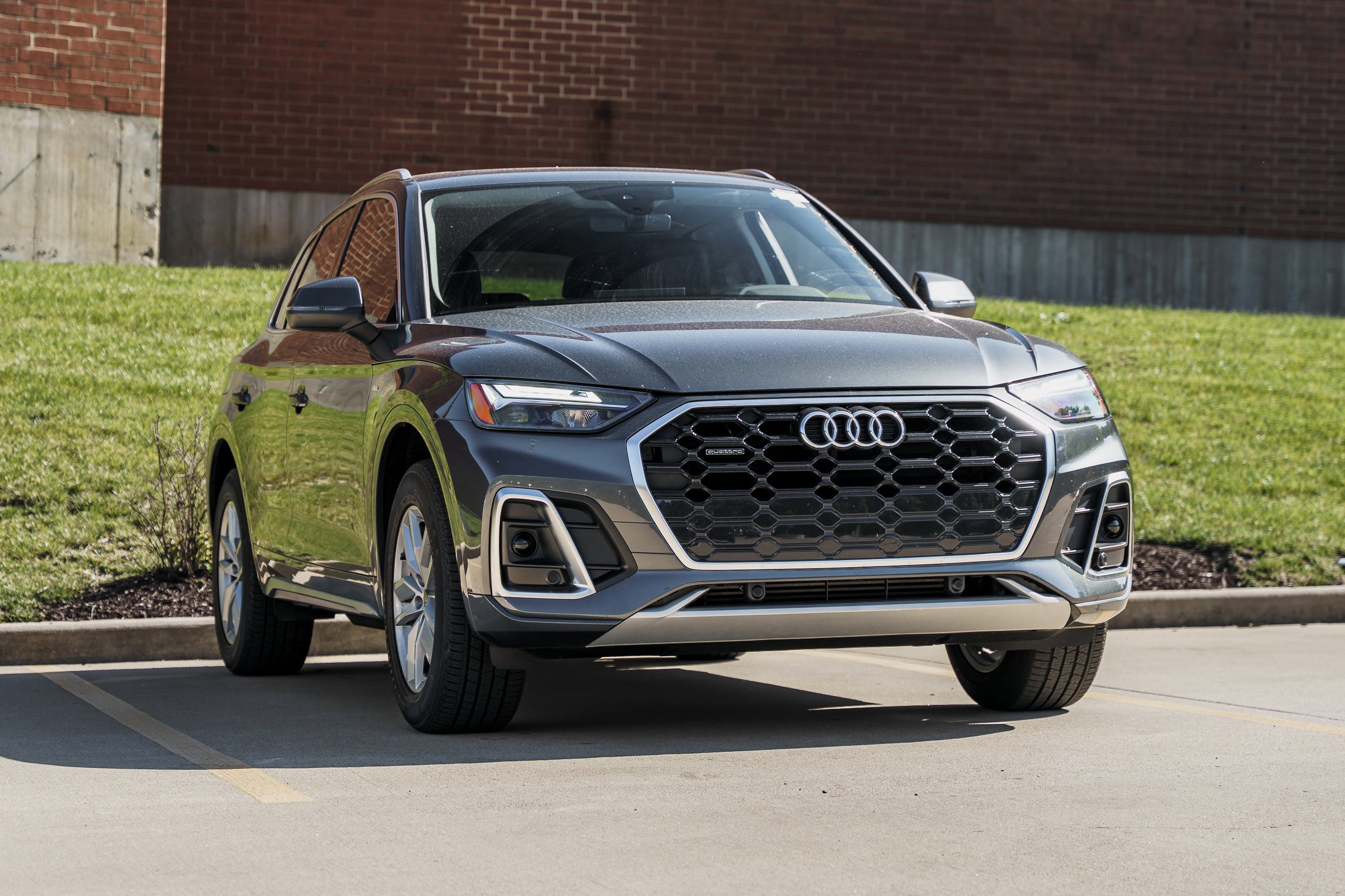 2023 Audi Q5 45 Premium's photo