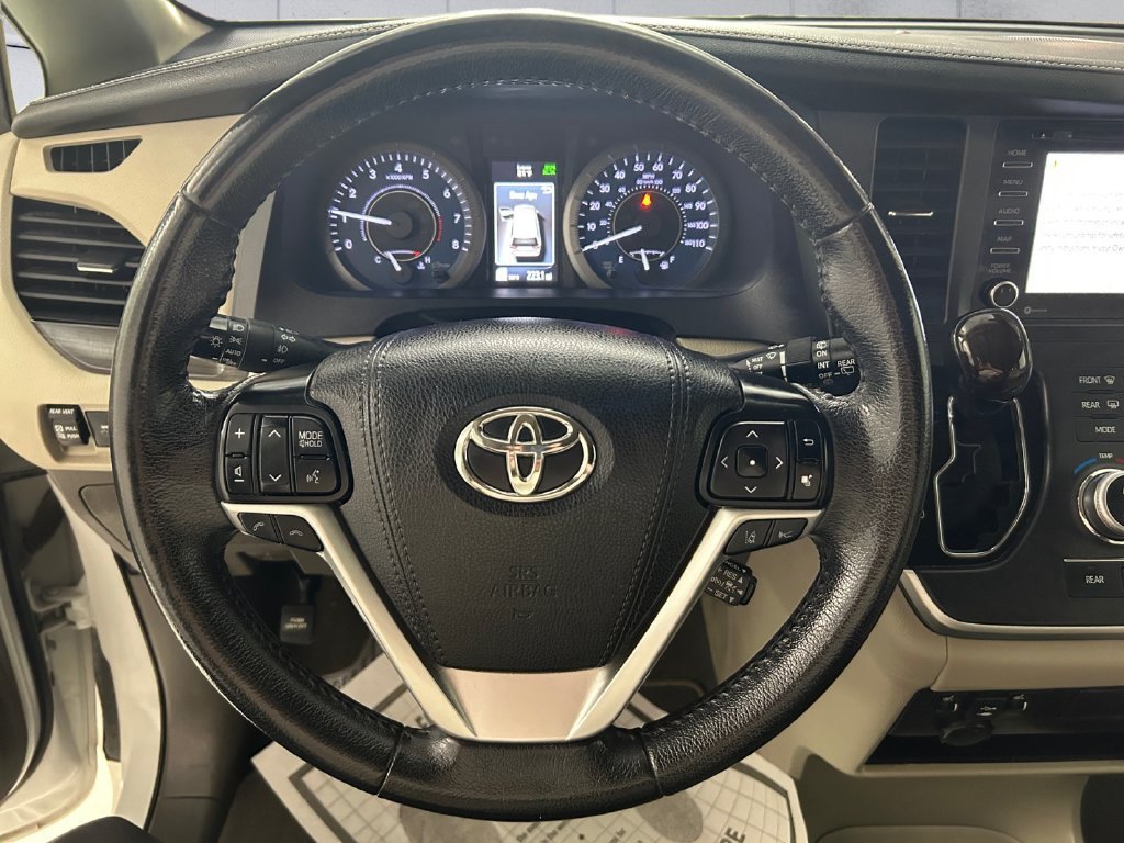 Used 2020 White Toyota XLE image 9