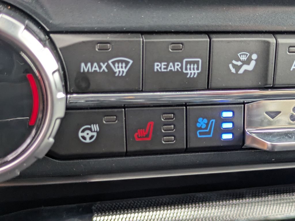New 2026 Star White Metallic Tri-Coat Ford Lariat® image 48