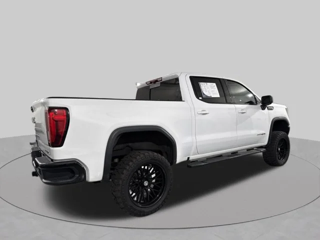 Used 2024 White GMC AT4X image 11