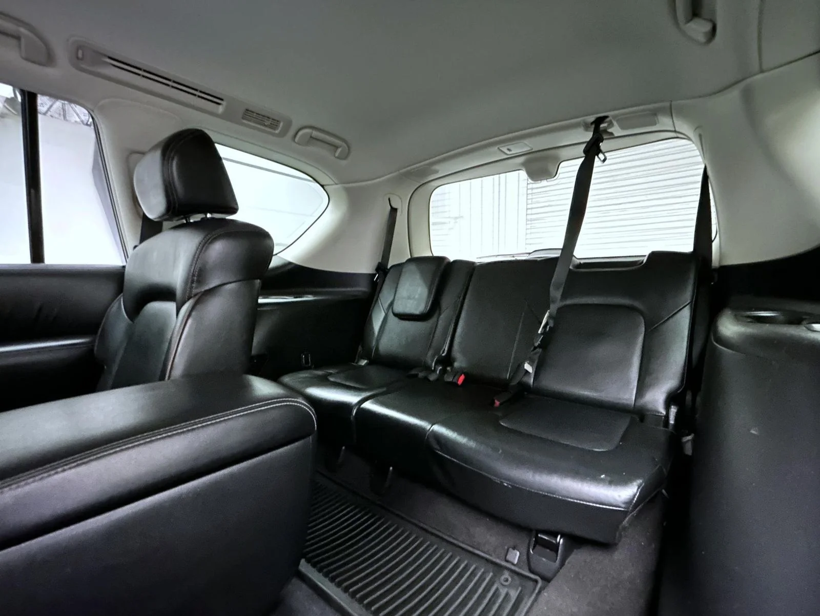 Used 2019 Gray Nissan Platinum image 19