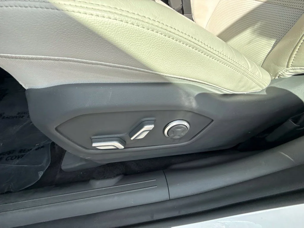 Used 2024 White Hyundai Limited image 23