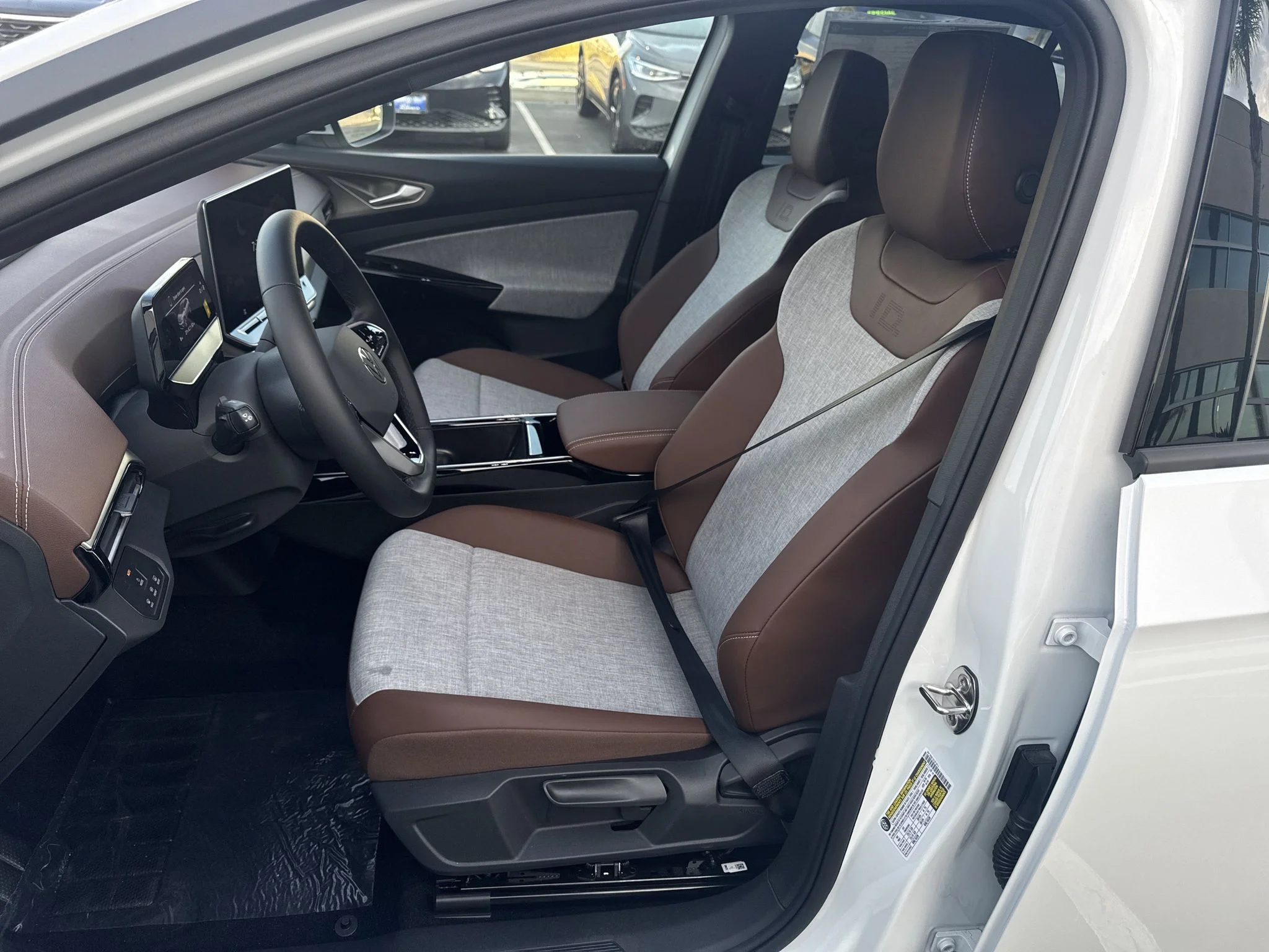 New 2026 Opal White Pearl Volkswagen Pro image 14