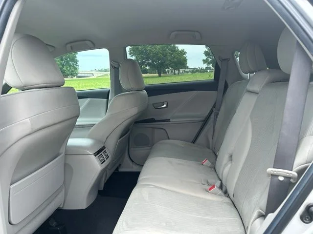 Used 2011 Silver Toyota Base image 10