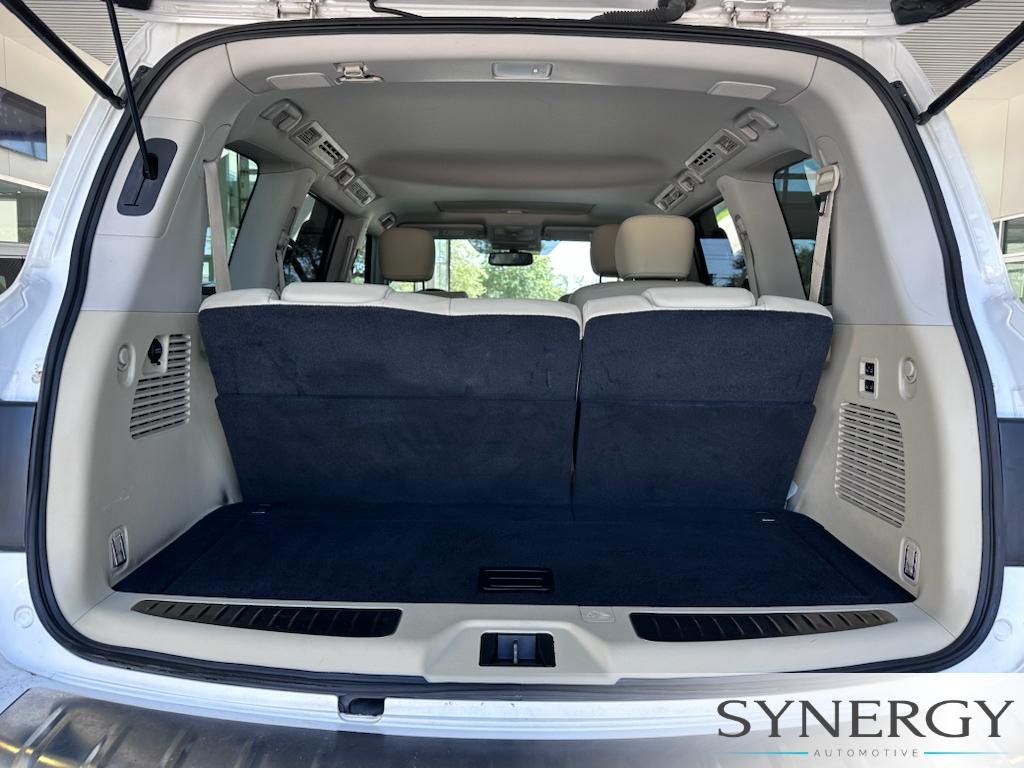 Used 2018 Moonstone White INFINITI Base image 9