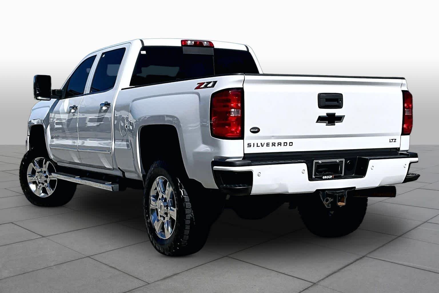 Used 2019 Summit White Chevrolet LTZ image 12