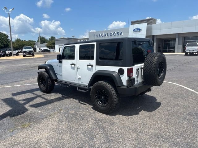 Used 2014 White Jeep Unlimited Rubicon image 6