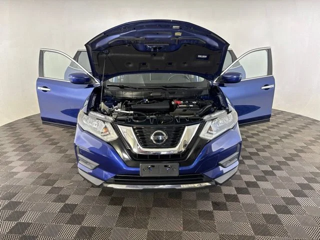 Used 2020 Blue Nissan SV image 11