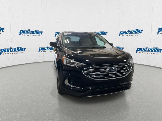 Certified Used 2022 Black Ford SEL image 3
