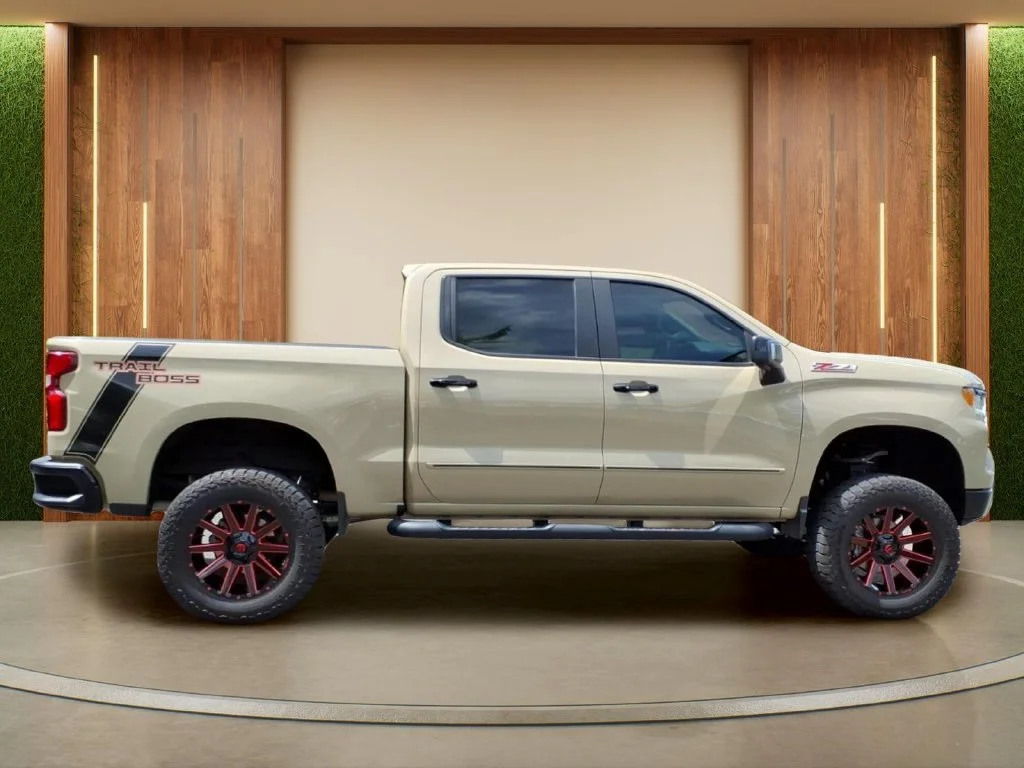 Used 2022 SAND DUNE METALLIC Chevrolet LT Trail Boss image 35