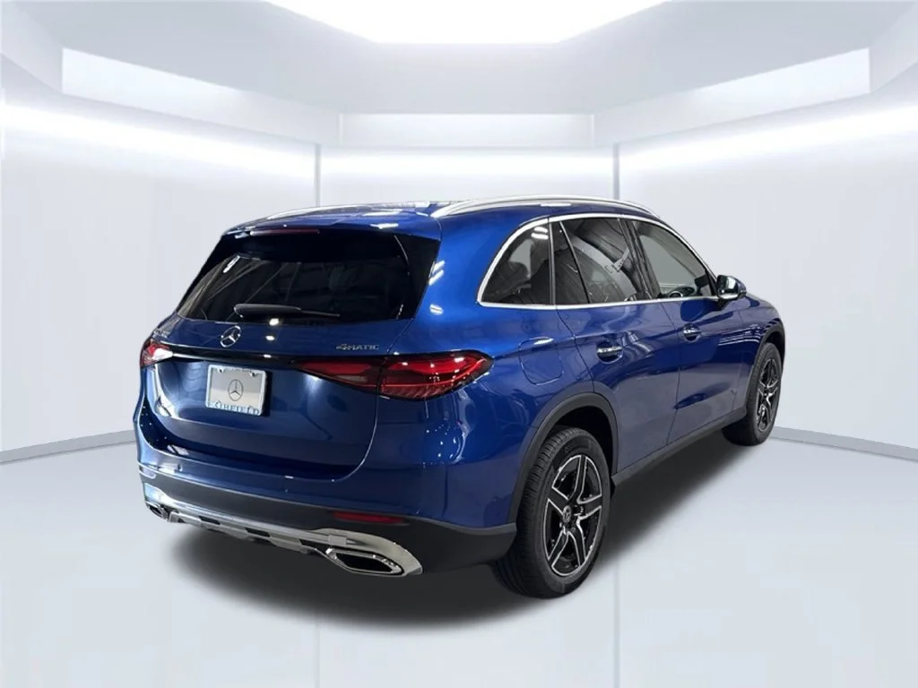 New 2027 Starling Blue Metallic Mercedes-Benz GLC 300 image 5