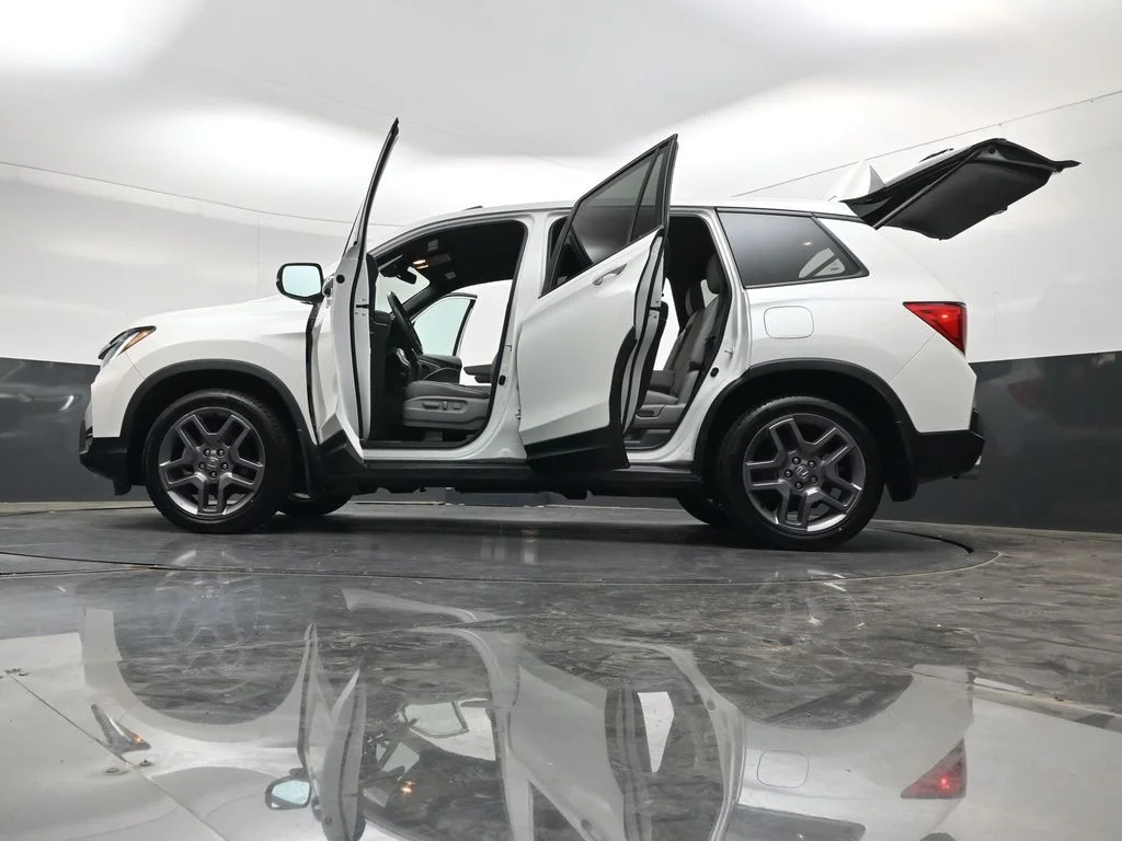 Used 2022  Honda EX-L image 44