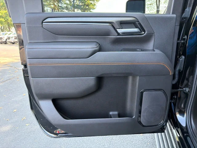Used 2026 Onyx Black GMC AT4 image 21