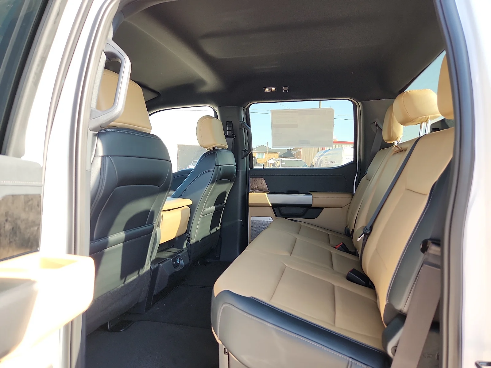 New 2026 Oxford White Ford Lariat image 18