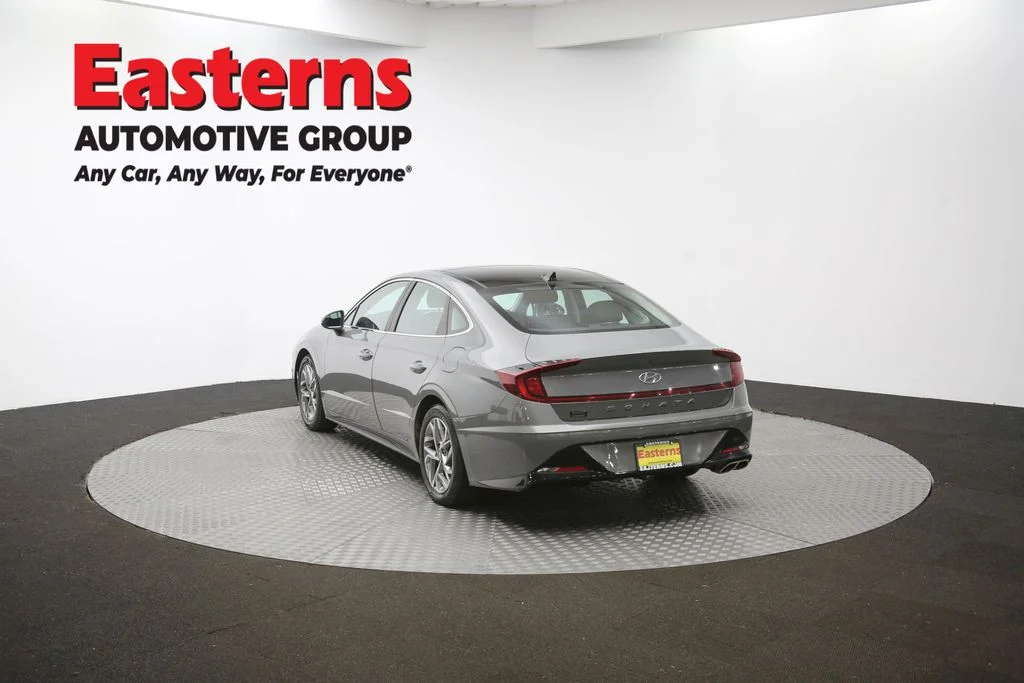 Used 2022 Gray Hyundai SEL image 63