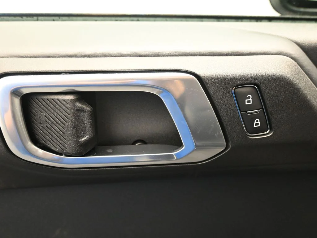 New 2026 Shadow Black Ford Outer Banks image 11