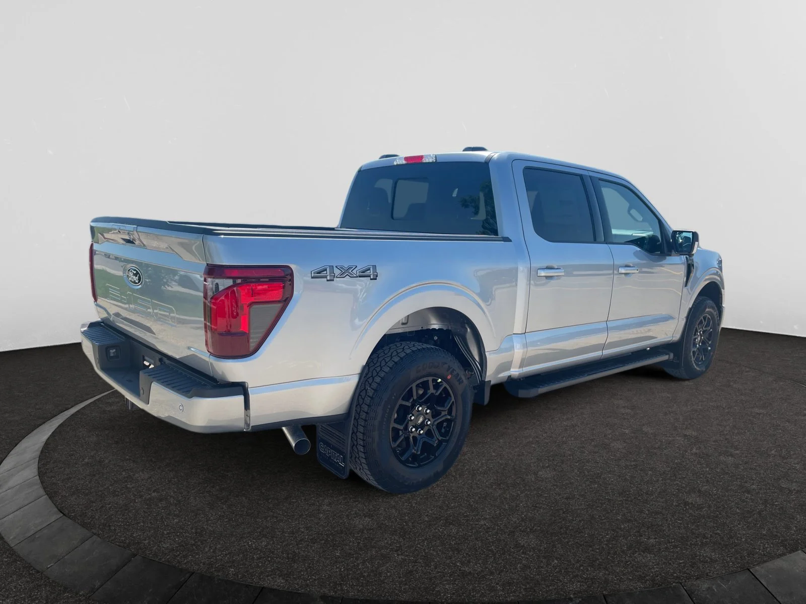 New 2026 Iconic Silver Metallic Ford XLT image 5