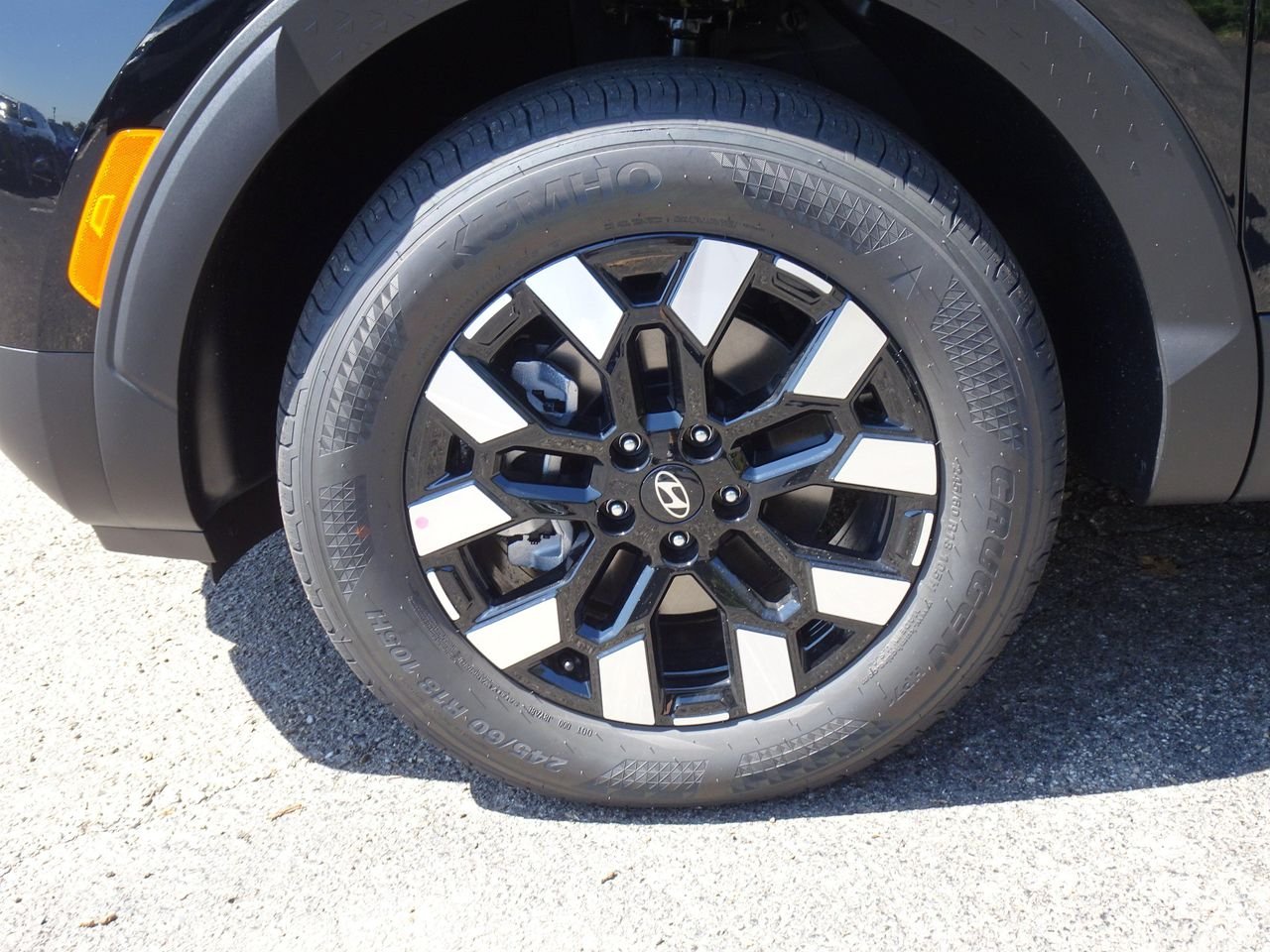 New 2027 Black Hyundai SE AWD image 21