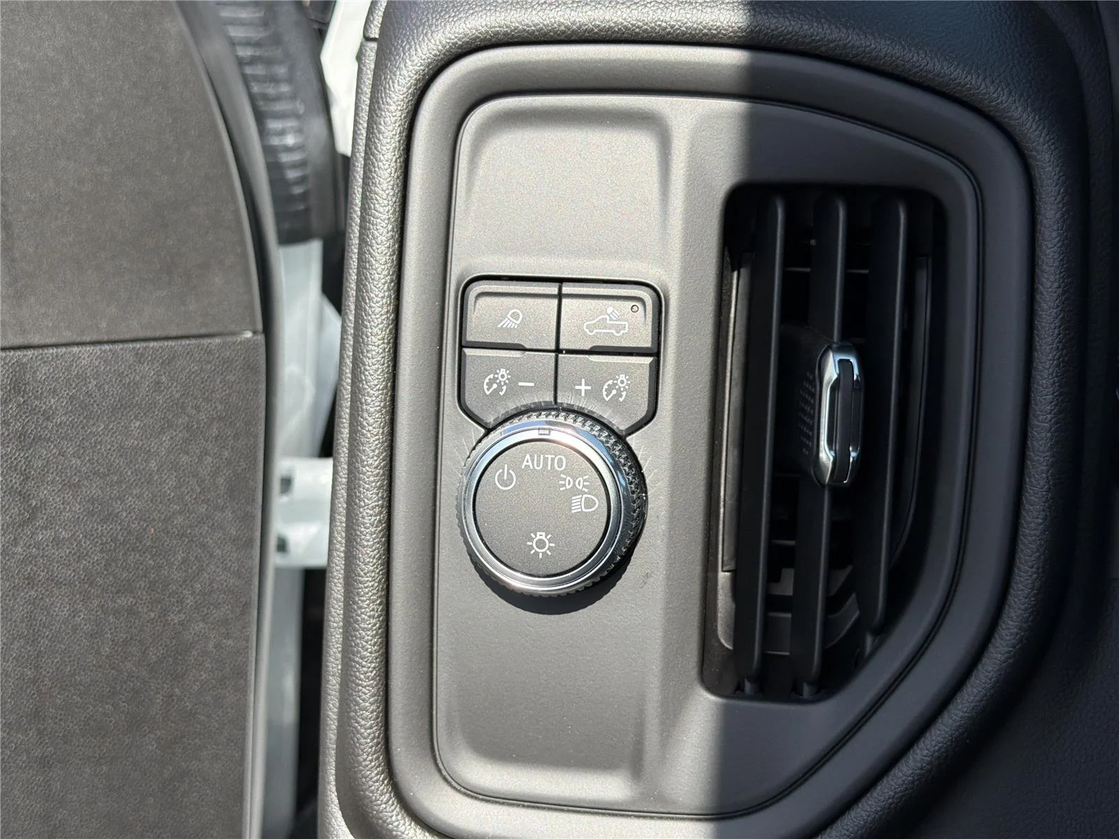 2025 GMC Sierra 2500HD Pro - Photo 19