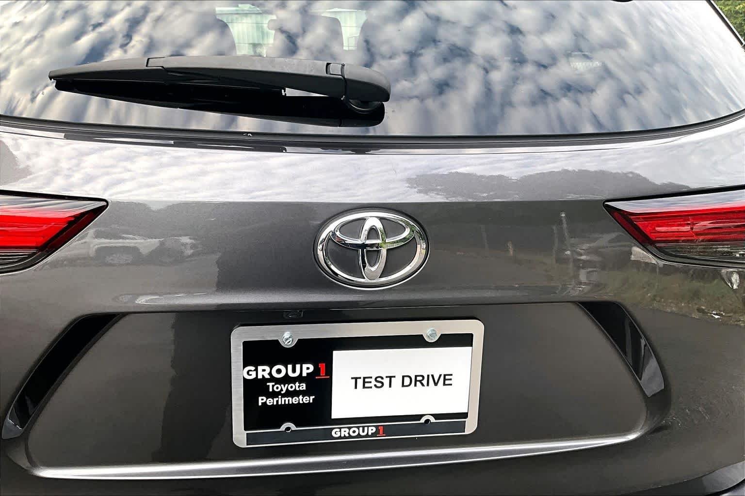 Used 2023 Magnetic Gray Metallic Toyota L image 31