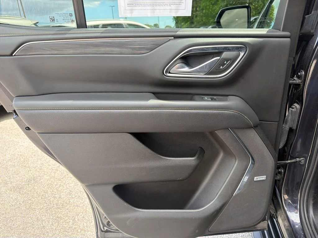Used 2024 Titanium Rush Metallic GMC SLT image 23