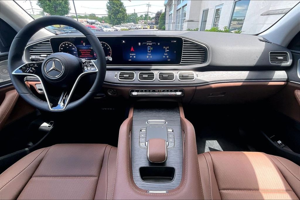 New 2026 MANUFAKTUR Moonlight White Metallic Mercedes-Benz GLE 350 image 5