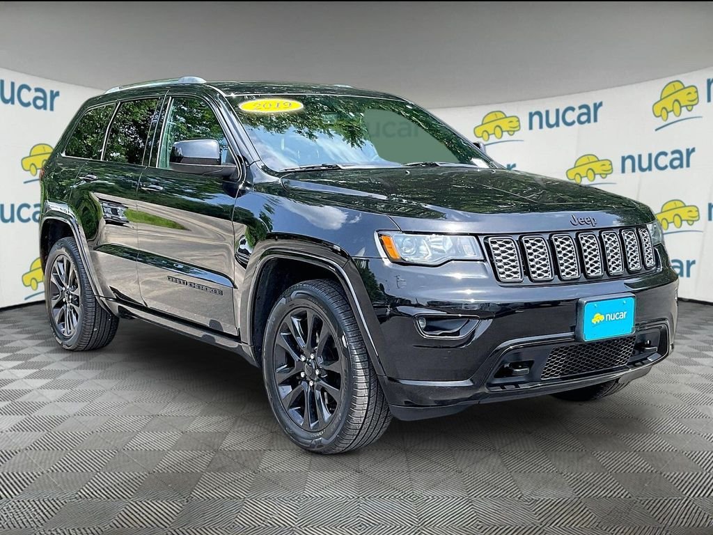Used 2019 Black Jeep Altitude image 1