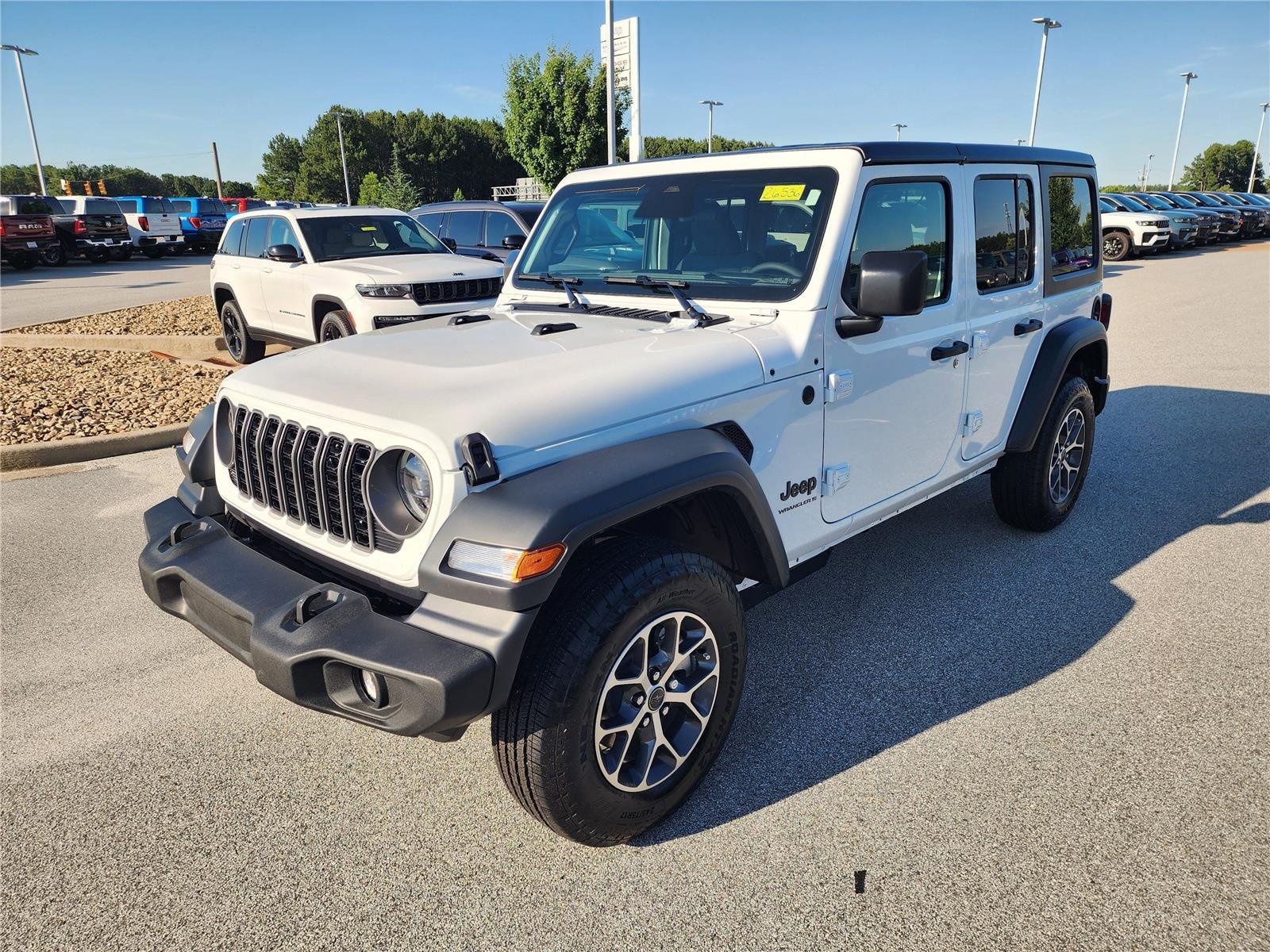 New 2026 Bright White Clear-Coat Exterior Paint Jeep Sport S image 3