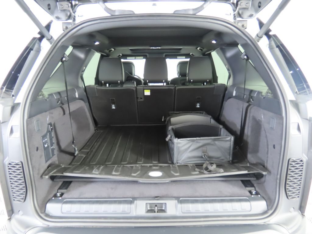 Used 2025 Fuji White Land Rover S image 30