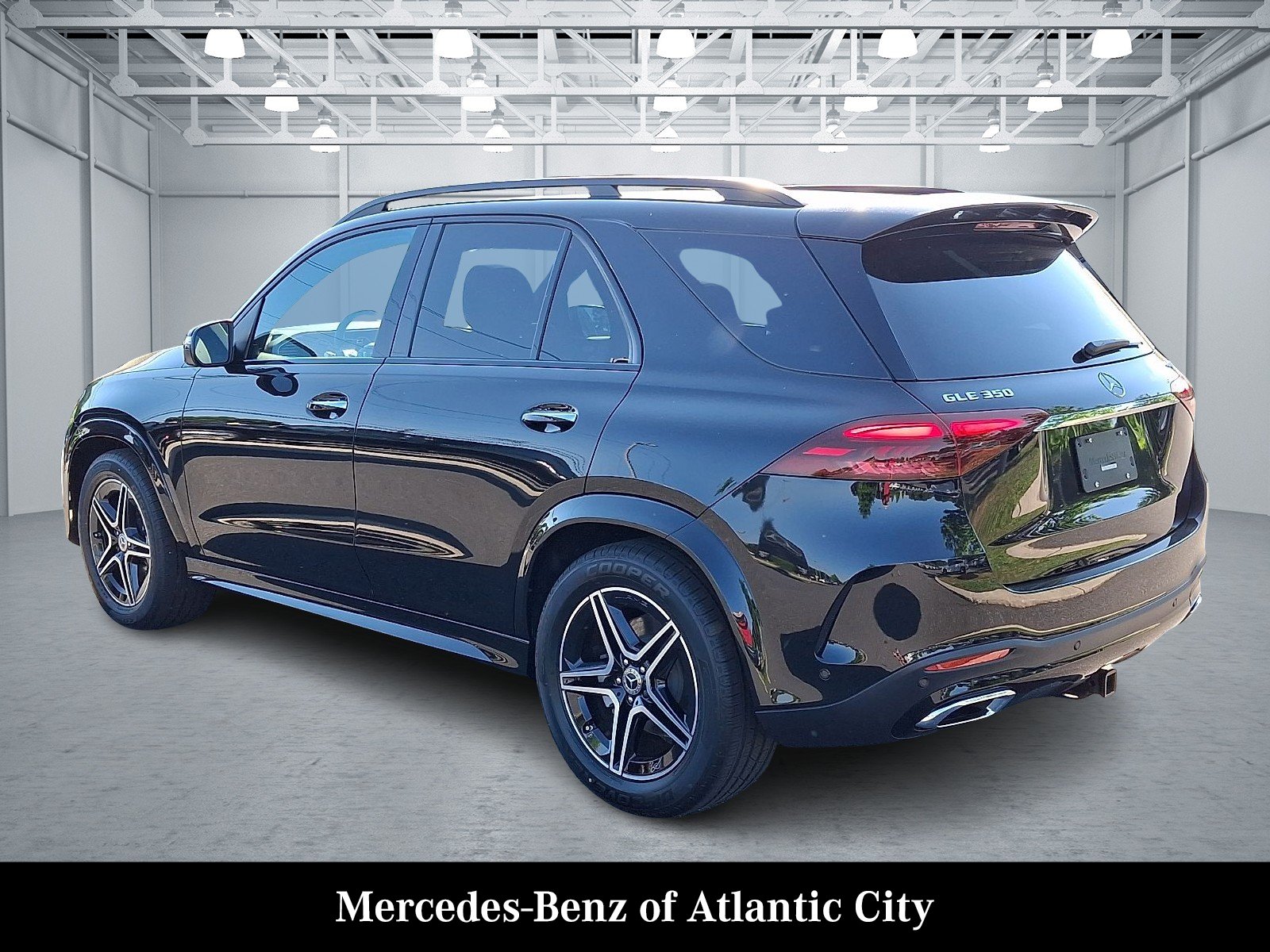Used 2026 Obsidian Black Metallic Mercedes-Benz GLE 350 image 4